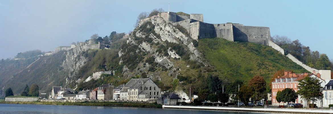 À l'assaut de Charlemont